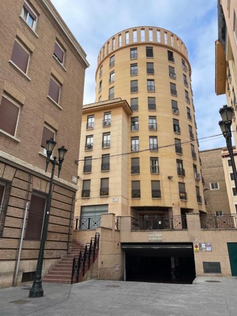 El Torreon Del Pilar. Opcion De Parking Apartment Zaragoza Exterior photo