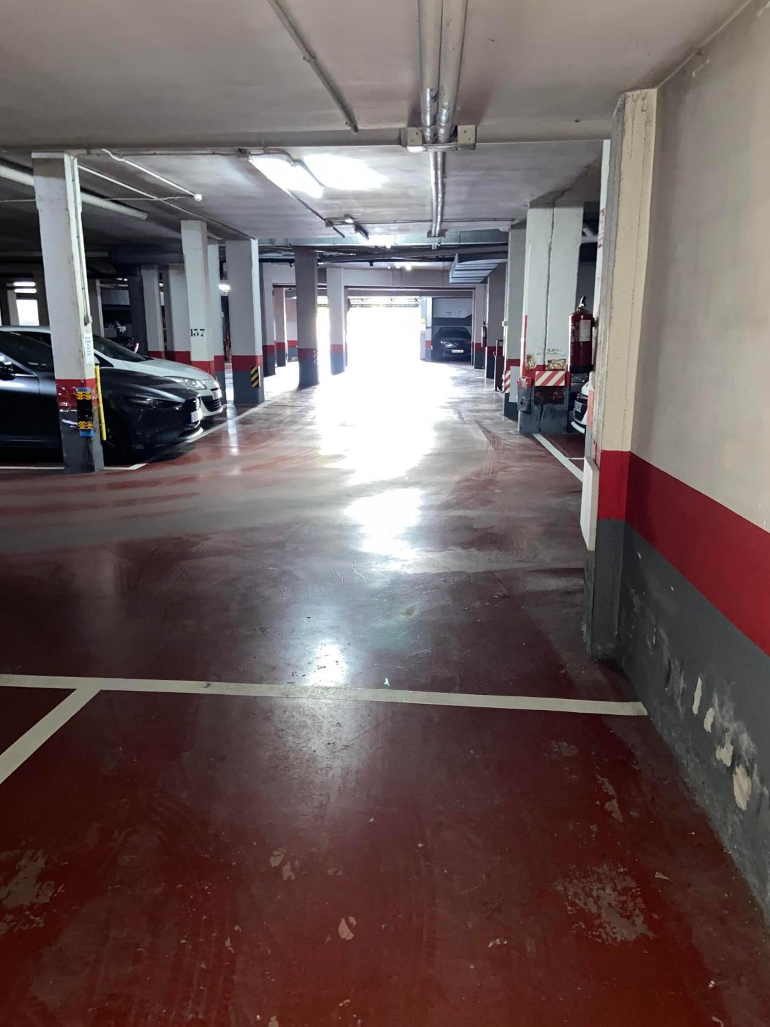 El Torreon Del Pilar. Opcion De Parking Apartment Zaragoza Exterior photo
